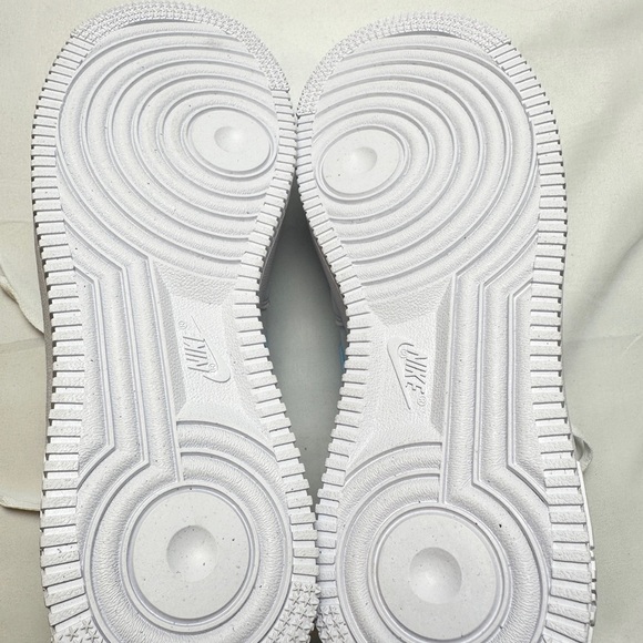 Nike Women's Air Force 1 '07 Shoe Size 8 w/Blue Swish - NEW - Picture 9 of 15